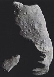 Астероид Матильда со своим спутником